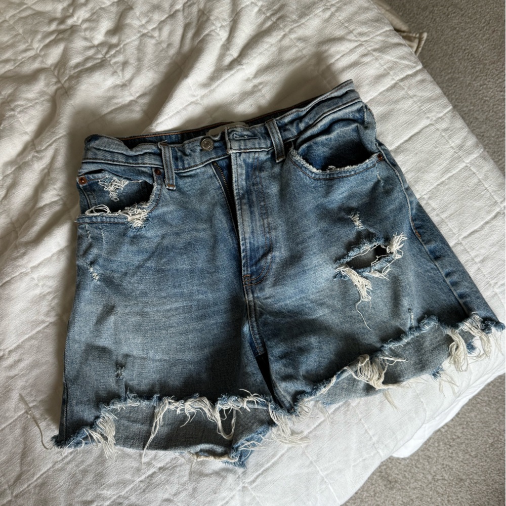 Abercrombie & Fitch High Rise 4” Shorts - Curve Love